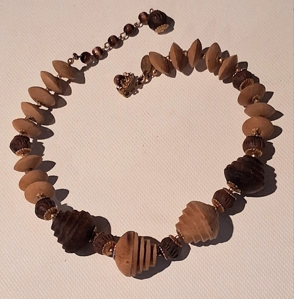 * Vintage Miriam Haskell Signed Wood Bead 16" Choker Necklace